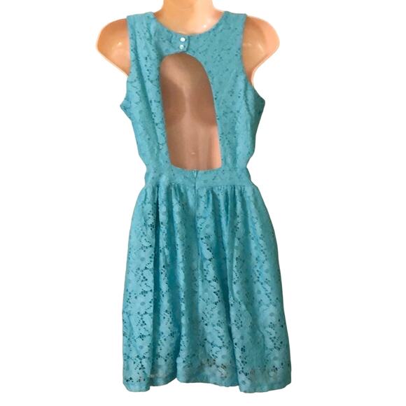 Wet Seal NWT Lace Dress with Cut-outs Juniors Size Medium Party Summer Y2K - Picture 3 of 7
